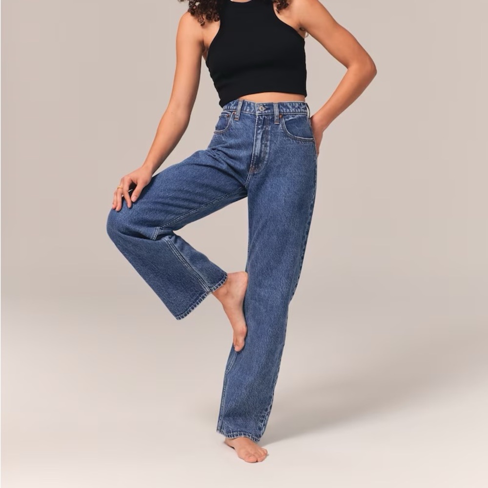 Abercrombie & Fitch The High Rise Loose Jeans